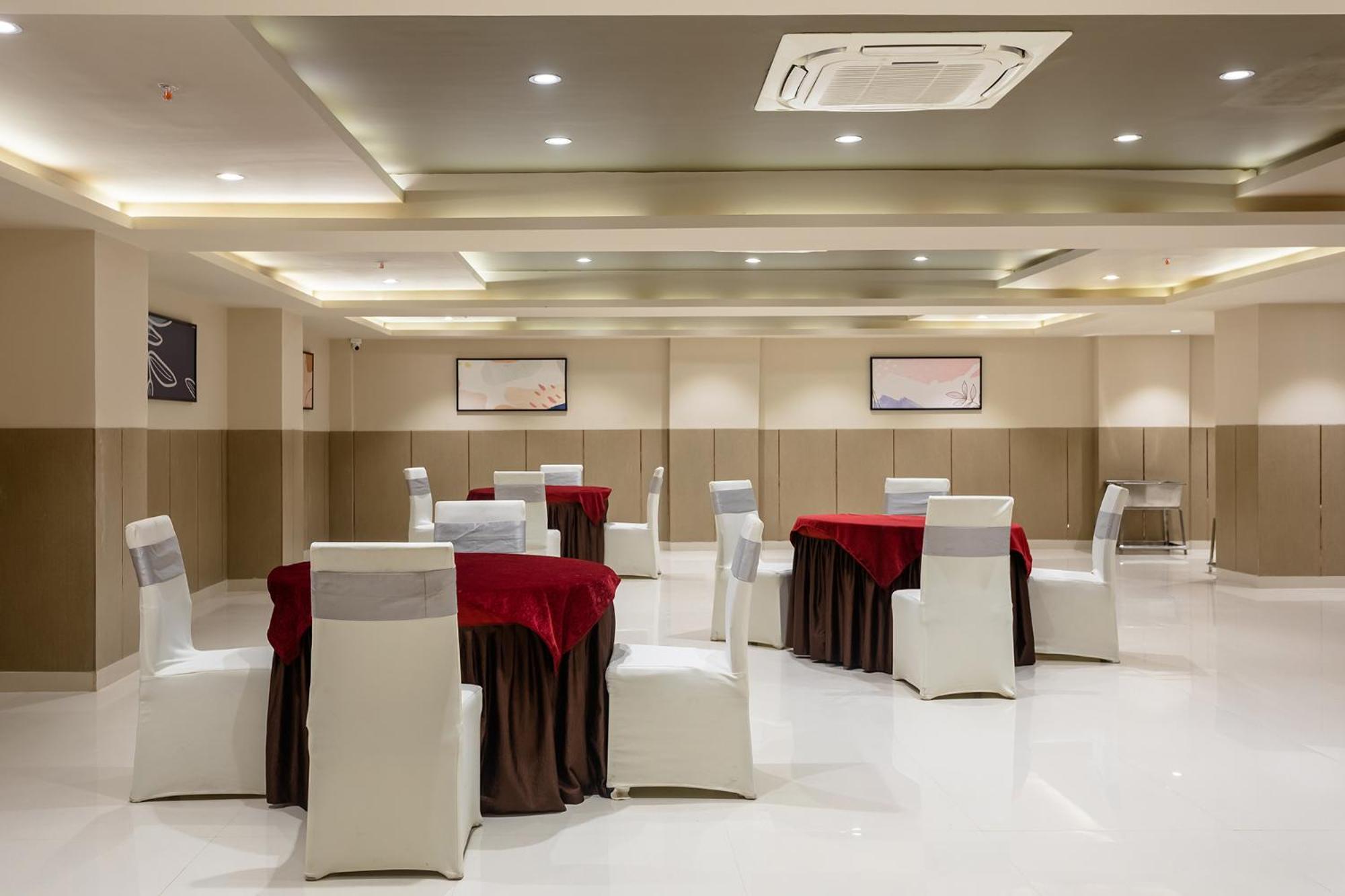 Fabhotel Prime Oasis Orange Bhopal Bagian luar foto